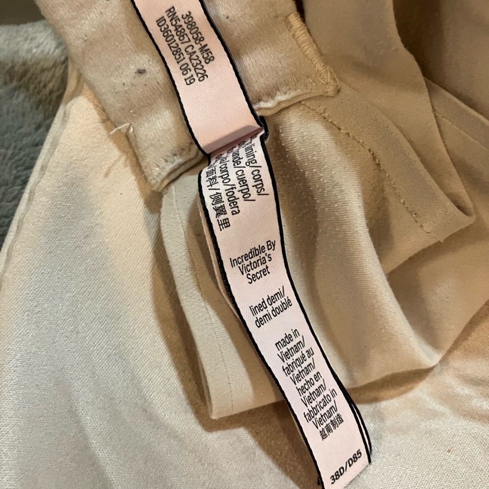 Victoria’s Secret Incredible Lined Demi Bra Nude Beige 38D - Picture 8 of 9